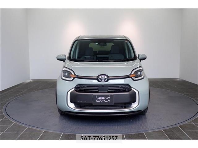 Toyota SIENTA 2022-10 372882-4