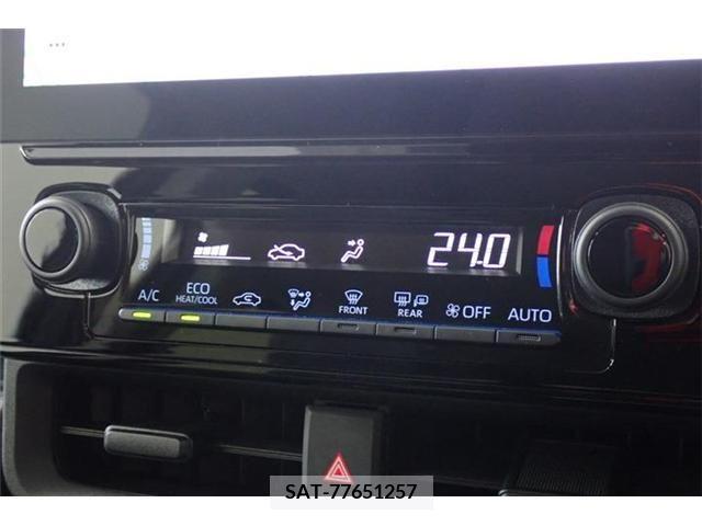 Toyota SIENTA 2022-10 372882-13