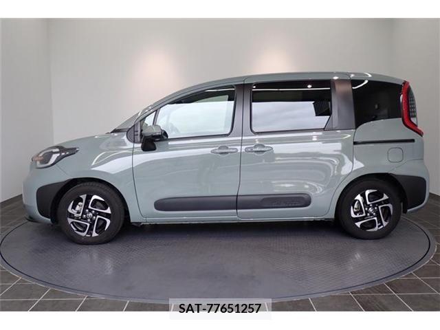 Toyota SIENTA 2022-10 372882-28