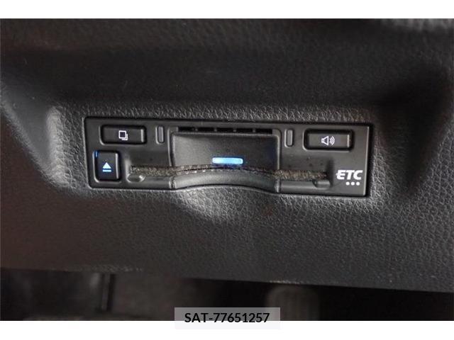 Toyota SIENTA 2022-10 372882-12