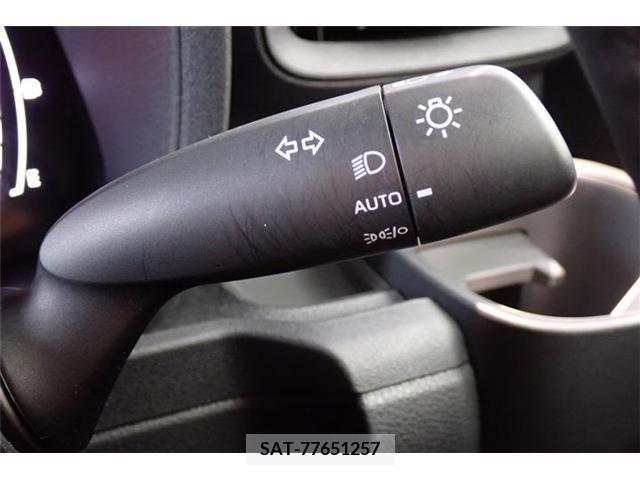 Toyota SIENTA 2022-10 372882-18