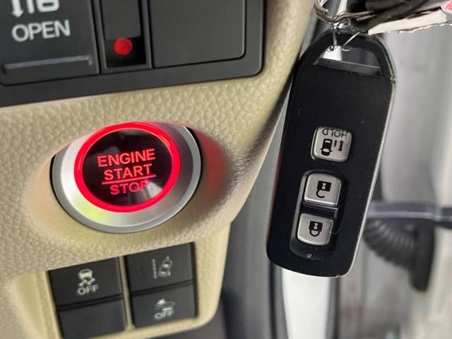 Honda N BOX 2018-12 9528-7