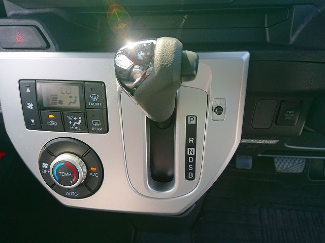 Daihatsu WAKE 2014-12 12552-13