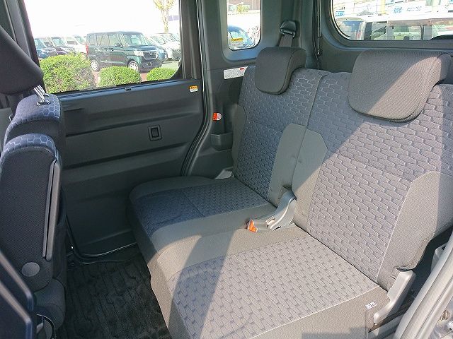 Daihatsu WAKE 2014-12 12552-9