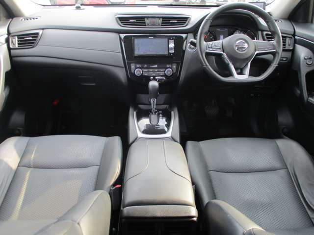 Nissan X-TRAIL 2018-02 4466-2