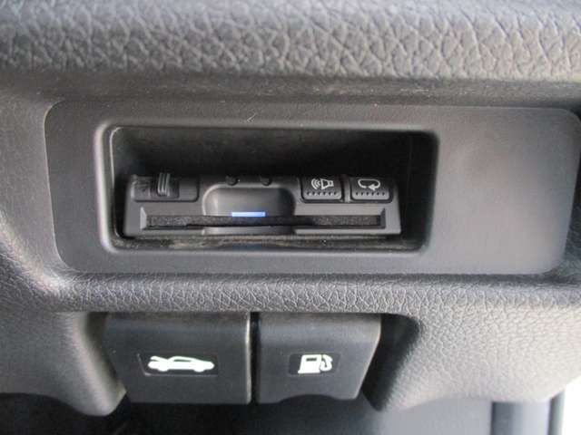 Nissan X-TRAIL 2018-02 4466-11