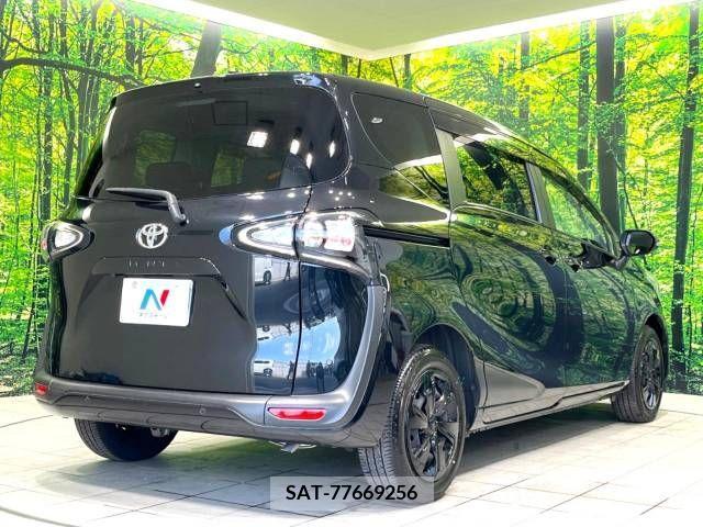 Toyota SIENTA 2021-10 394040-17