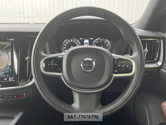 Volvo V60 2021-04 378914-10