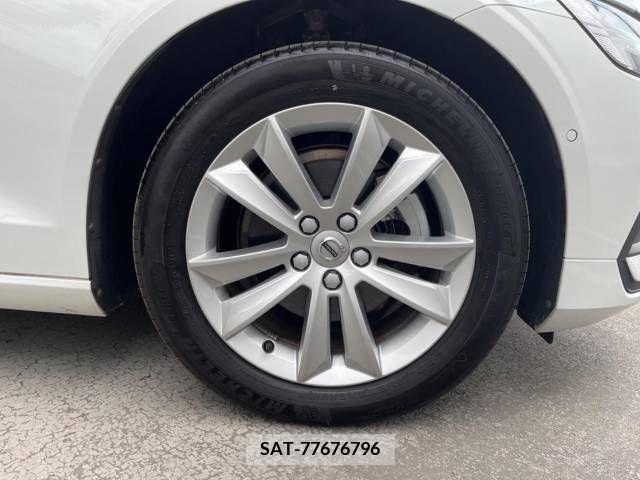 Volvo V60 2021-04 378914-15