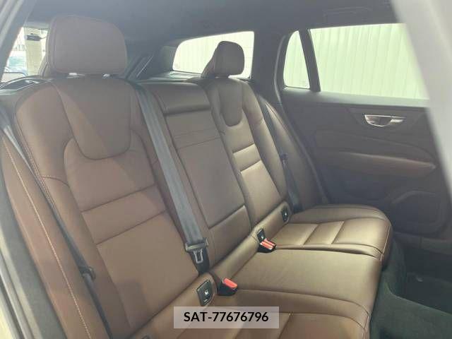 Volvo V60 2021-04 378914-12