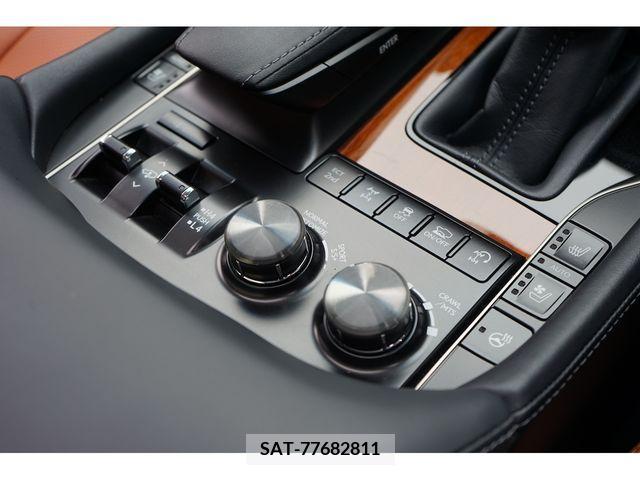 Lexus LX 2016-01 334449-11