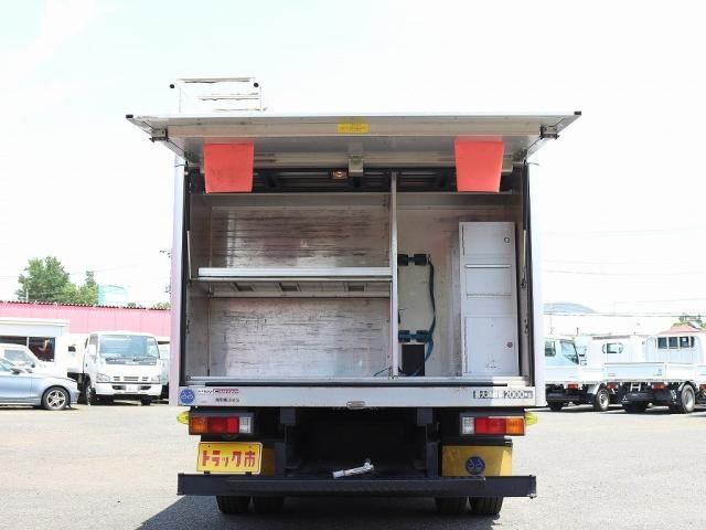 Mitsubishi CANTER 2013-06 185267-16