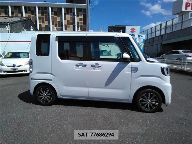Toyota Pixis Mega 2021-10 366156-5