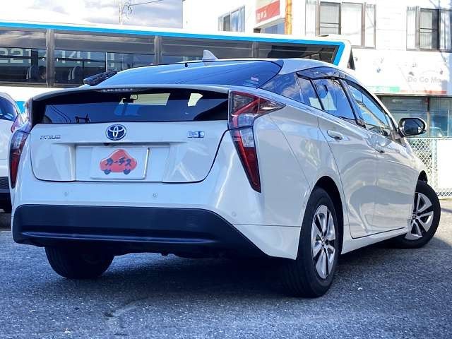 Toyota PRIUS 2017-03 190980-2