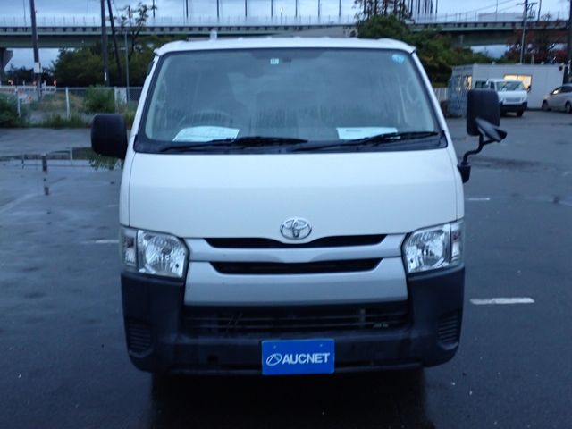 Toyota HIACE VAN 2015-11 191414-3