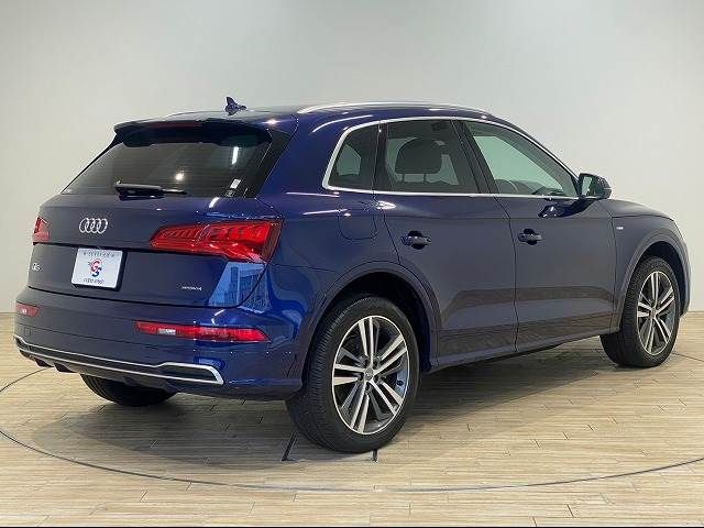 Audi Q5 2020-06 11604-13