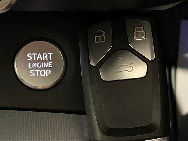 Audi Q5 2020-06 11604-7