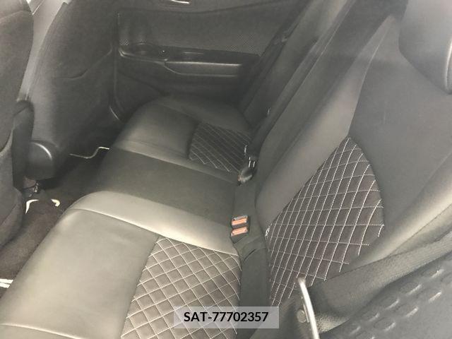 Toyota C-HR 2019-10 396048-11