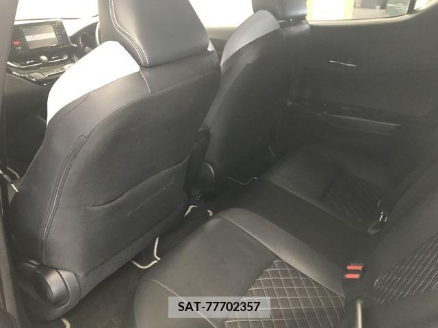 Toyota C-HR 2019-10 396048-10