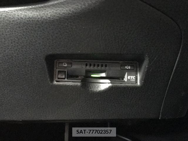 Toyota C-HR 2019-10 396048-24