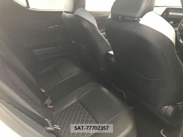 Toyota C-HR 2019-10 396048-12