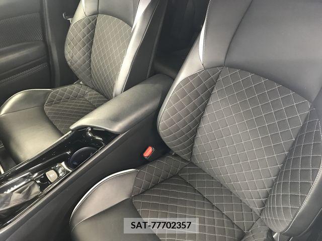 Toyota C-HR 2019-10 396048-9