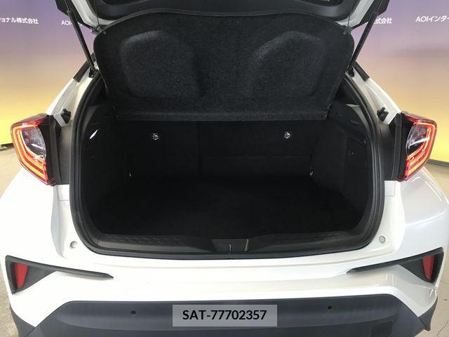 Toyota C-HR 2019-10 396048-14