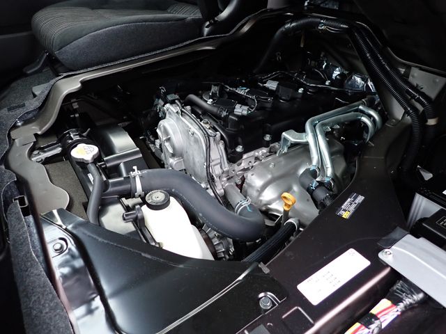 Nissan NV350 Caravan 2019-03 187432-29