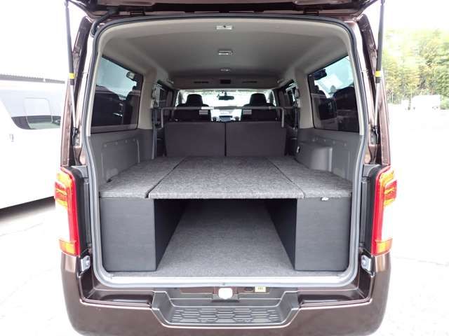 Nissan NV350 Caravan 2019-03 187432-6