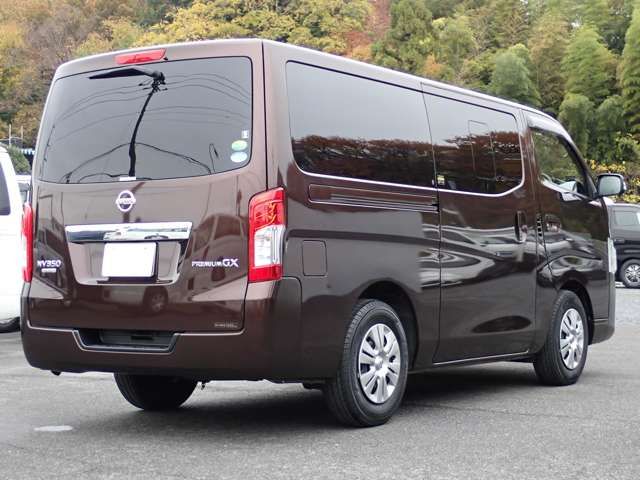 Nissan NV350 Caravan 2019-03 187432-1