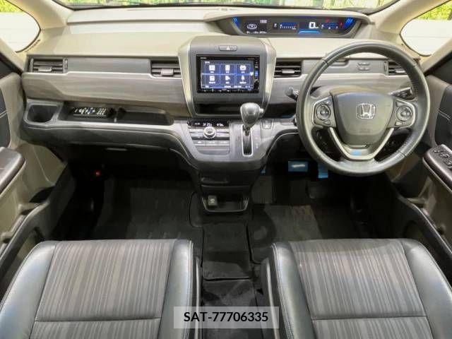 Honda FREED 2018-11 330650-1