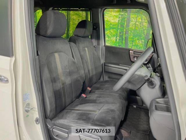 Honda N BOX CUSTOM 2017-10 330145-8
