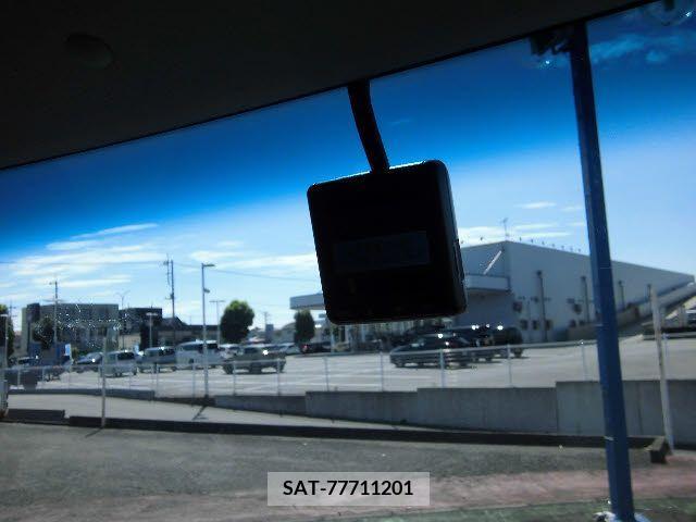 Honda N BOX 2016-10 364468-23