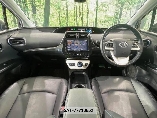 Toyota PRIUS 2017-10 393400-1