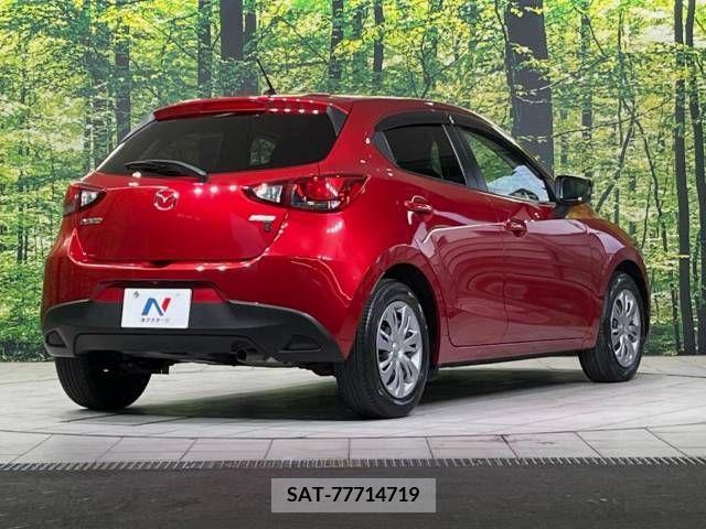 Mazda DEMIO 2016-02 379939-17