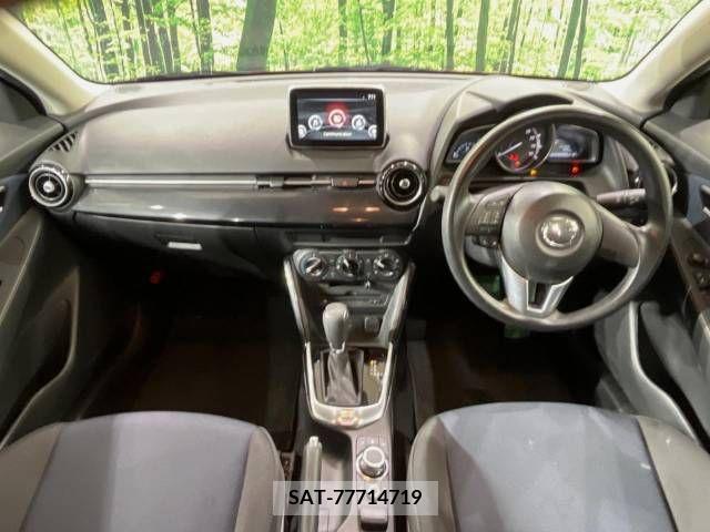 Mazda DEMIO 2016-02 379939-1