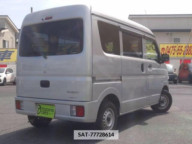 Suzuki EVERY 2022-11 359946-1