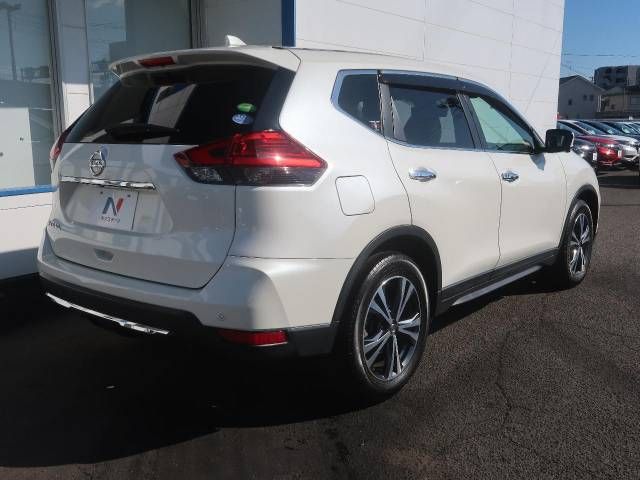 Nissan X-TRAIL 2018-04 15156-17