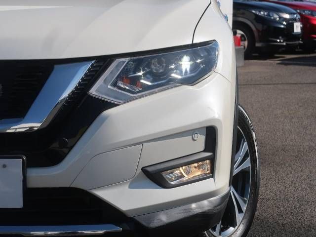 Nissan X-TRAIL 2018-04 15156-12