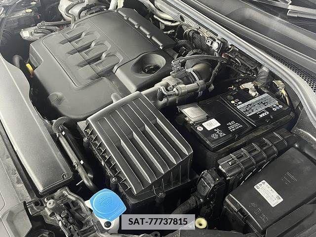 Audi Q3 2021-04 374060-17
