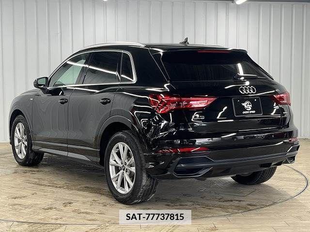 Audi Q3 2021-04 374060-16