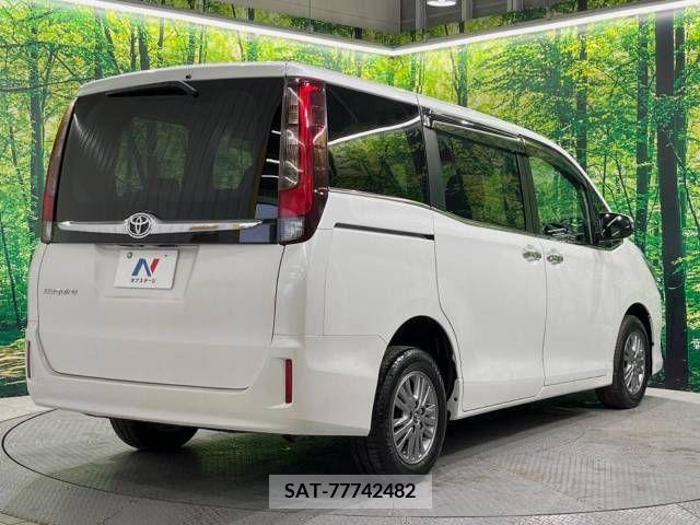 Toyota ESQUIRE 2015-09 268601-18