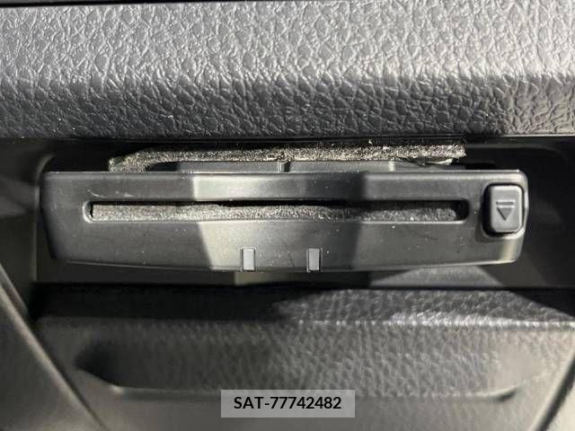 Toyota ESQUIRE 2015-09 268601-6