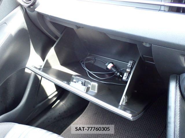 Mazda DEMIO 2019-03 334982-14