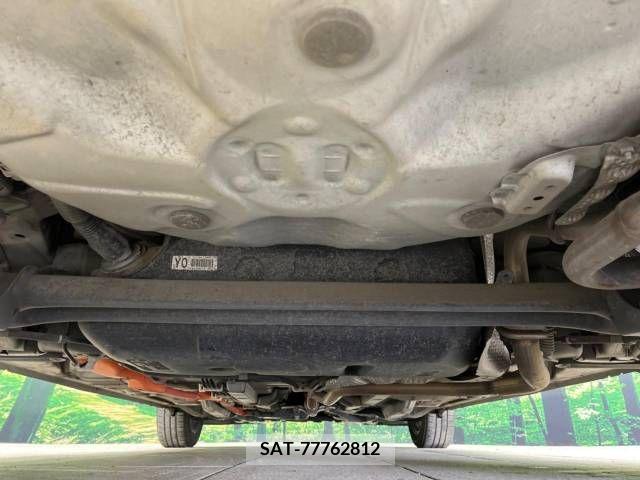 Toyota AQUA 2014-04 260549-19