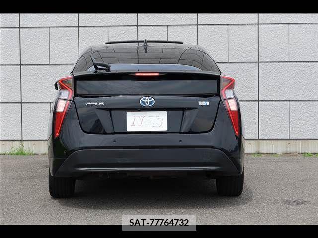 Toyota PRIUS 2016-09 326508-4