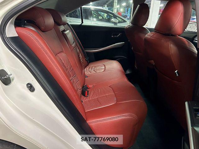 Toyota SAI 2013-12 284027-3