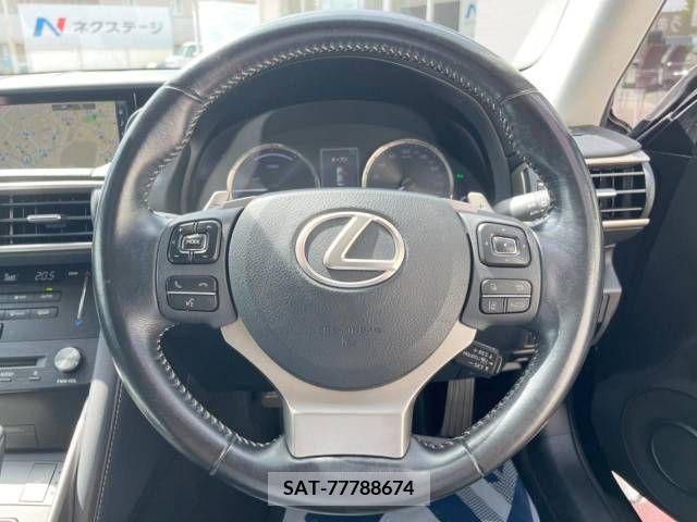 Lexus IS 2017-02 354039-11