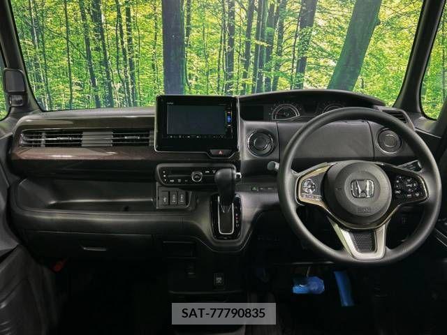 Honda N BOX CUSTOM 2018-11 216481-1