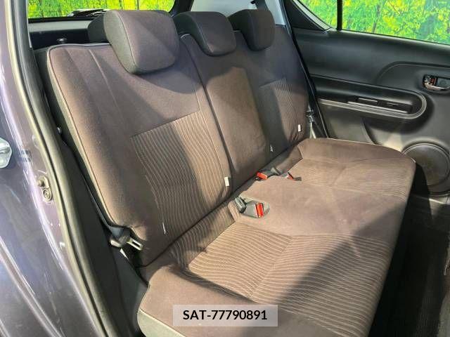 Toyota AQUA 2015-03 256295-9